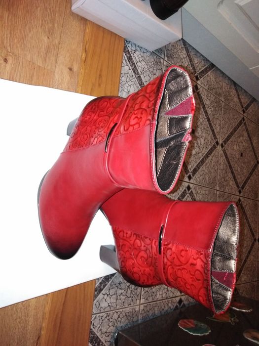 Daszyński-botki na słupku. R. 39 Nowe