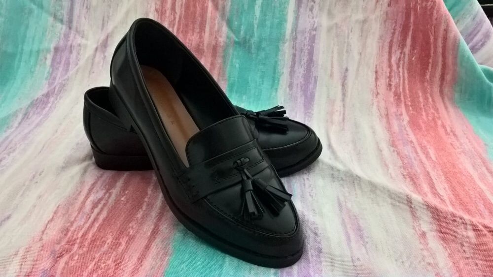 Sapatos pretos lefties