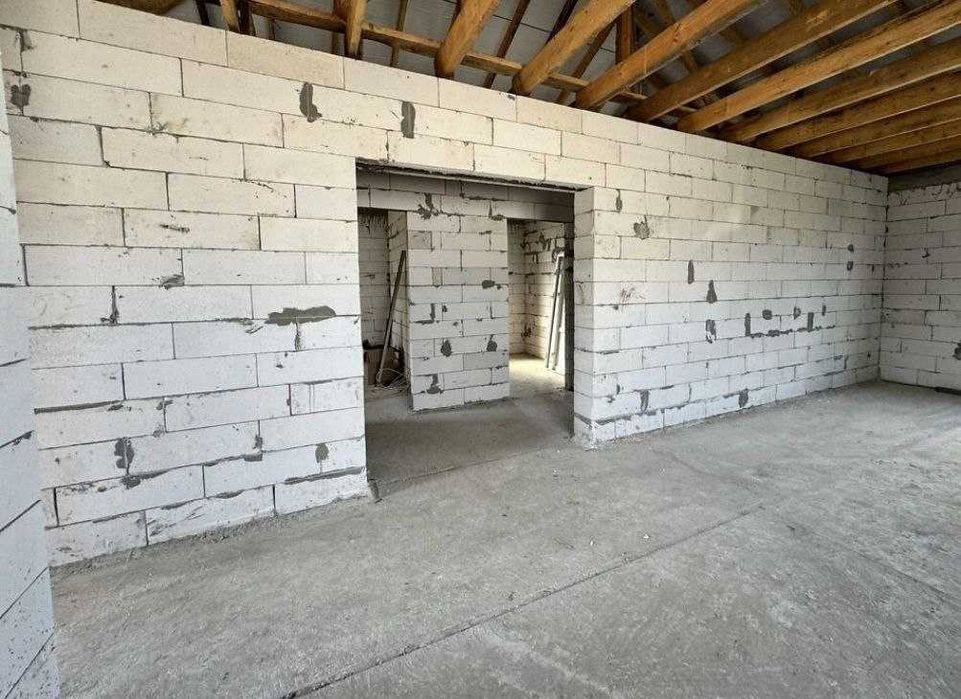 будинок в Лезнево