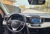 Toyota RAV4 2.5
Дуже надійний автомобіль, повний приві