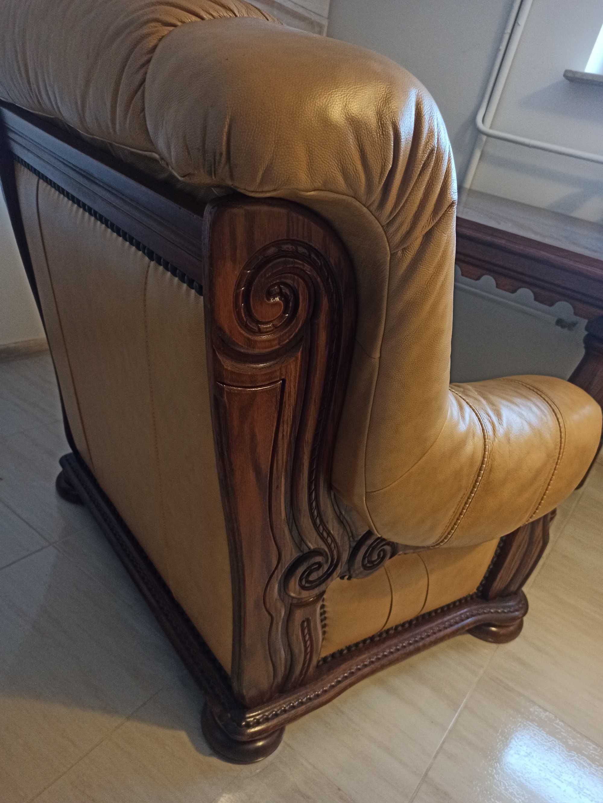 Fotel skóra naturalna skórzany drewno rzeźbiony zdobiony brąz antyk