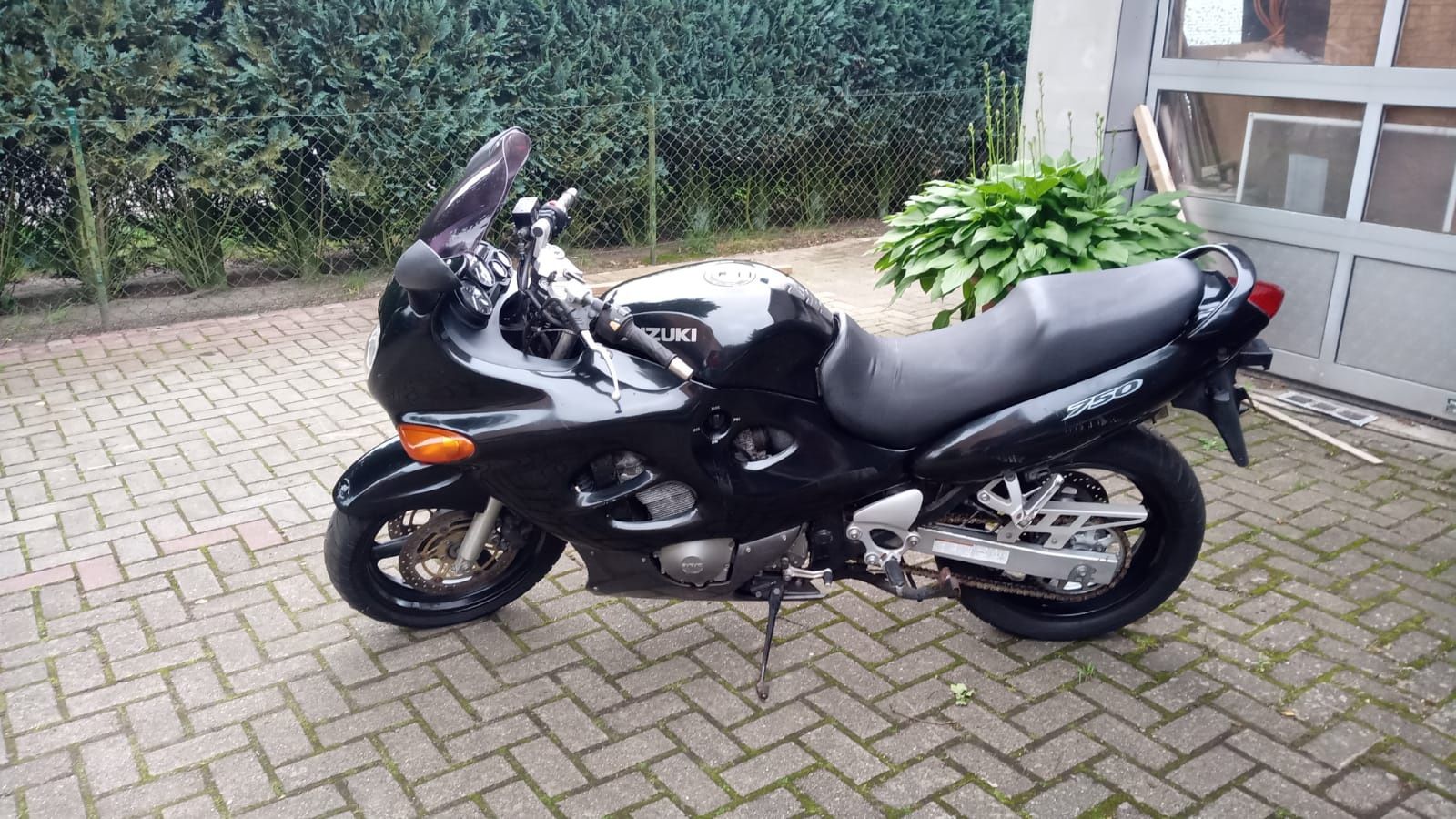 Motor Suzuki 750