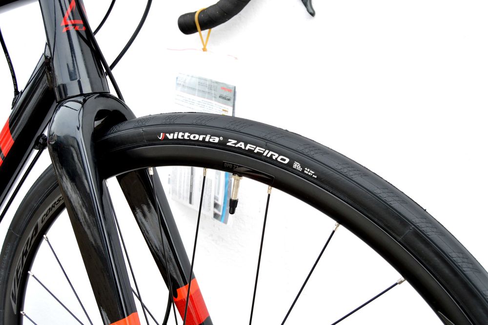 FV23 mała szosa FUJI SPORTIF 1.3 komfortowa allroad Road+ endurance XS