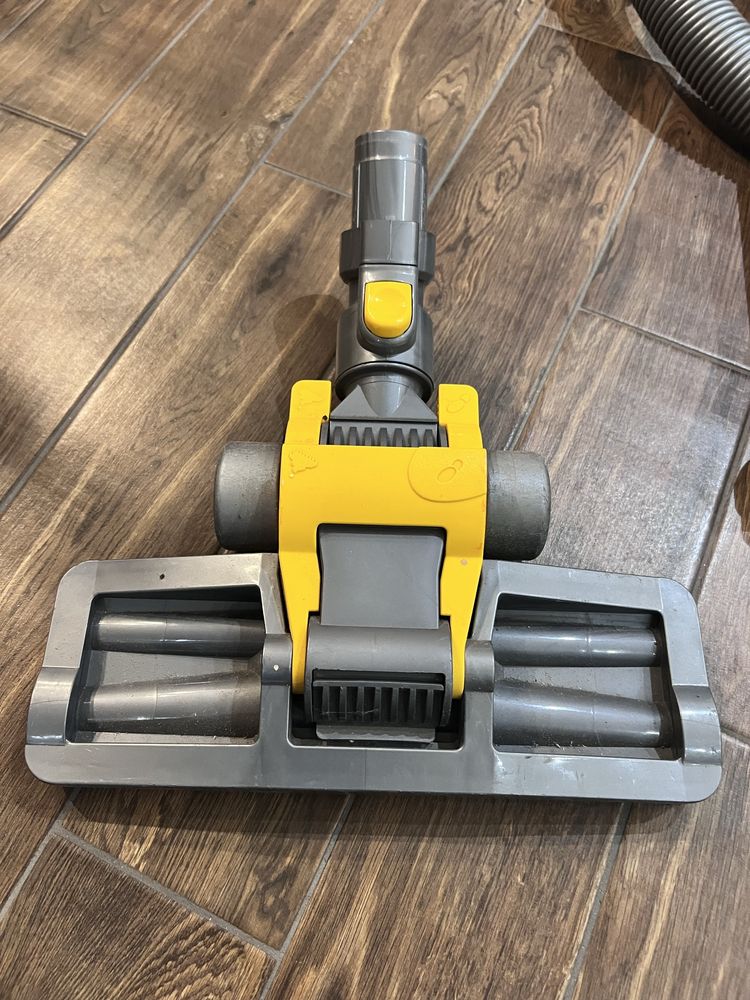 Dyson odkurzacz bezworkowy