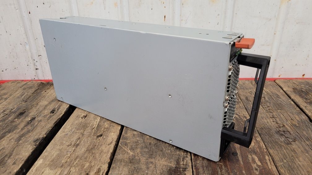 Блок питания ARTESYN 2500W.