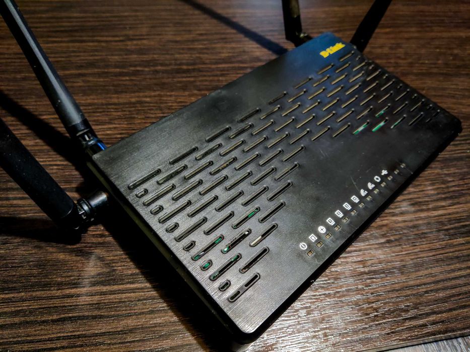 Маршрутизатор D-Link DIR-825/GF