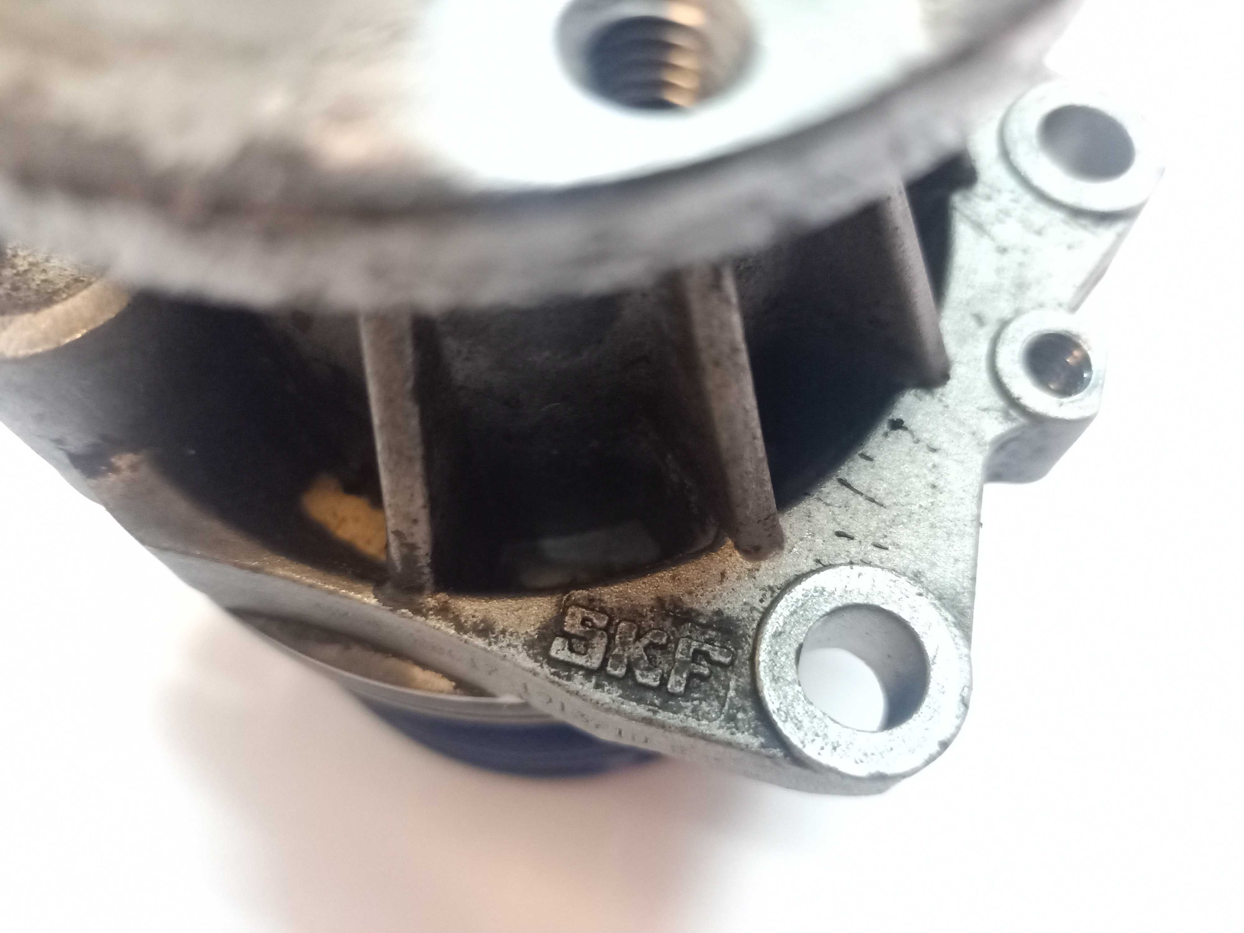 BMW E36 E46 E39 E60 E38 E83 Pompa wody SKF chłodzenie silnika BENZYNA