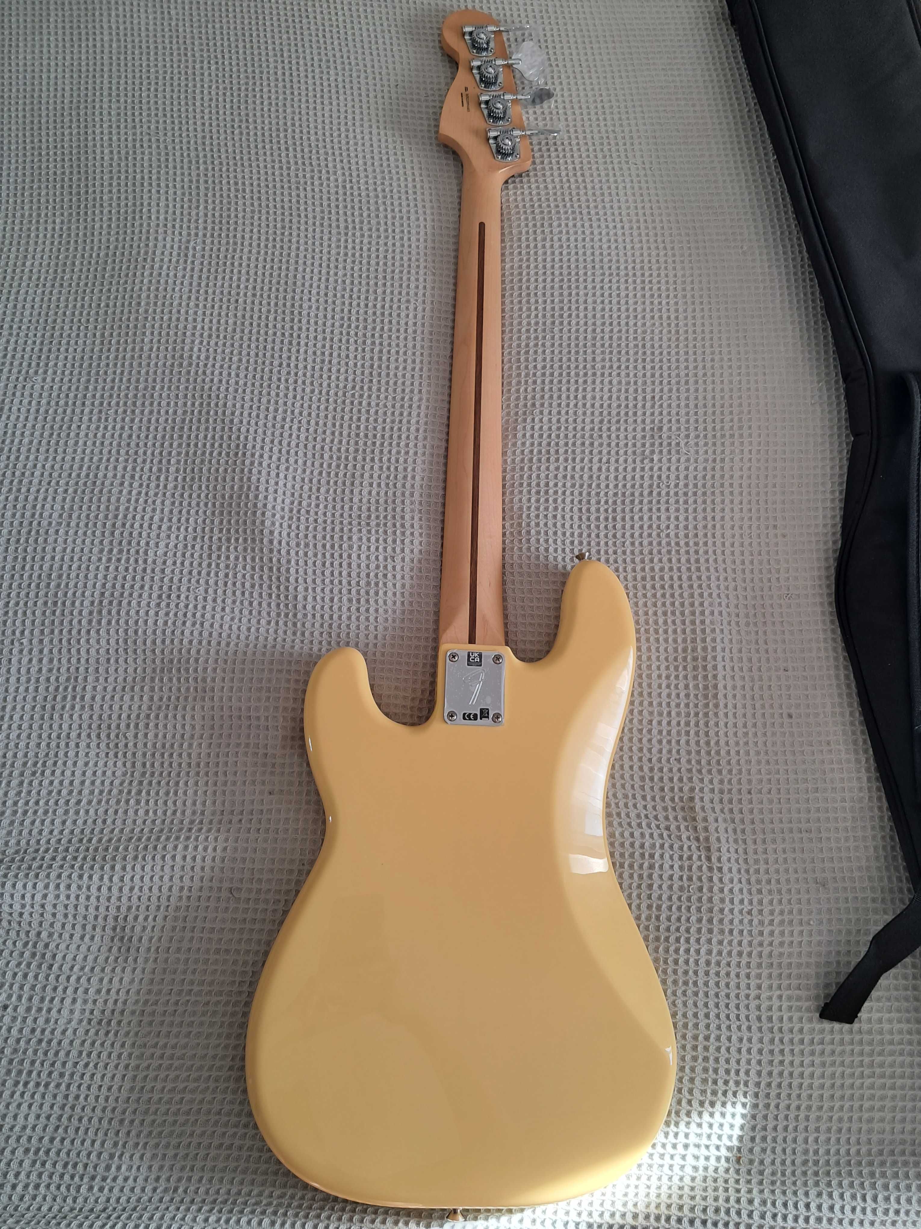 Sprzedam gitarę basową Fender Player Precision Bass MN BCR