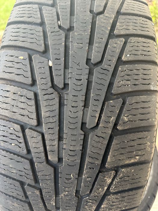 Nokian автошини радіус 235/55/R18