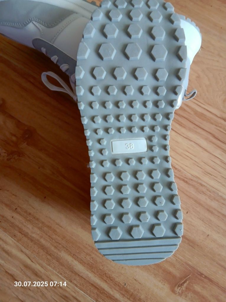Damskie sneakersy rozmiar 38 nowe