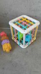 Zabawka edukacyjna montessori grzechotka sorter kostka