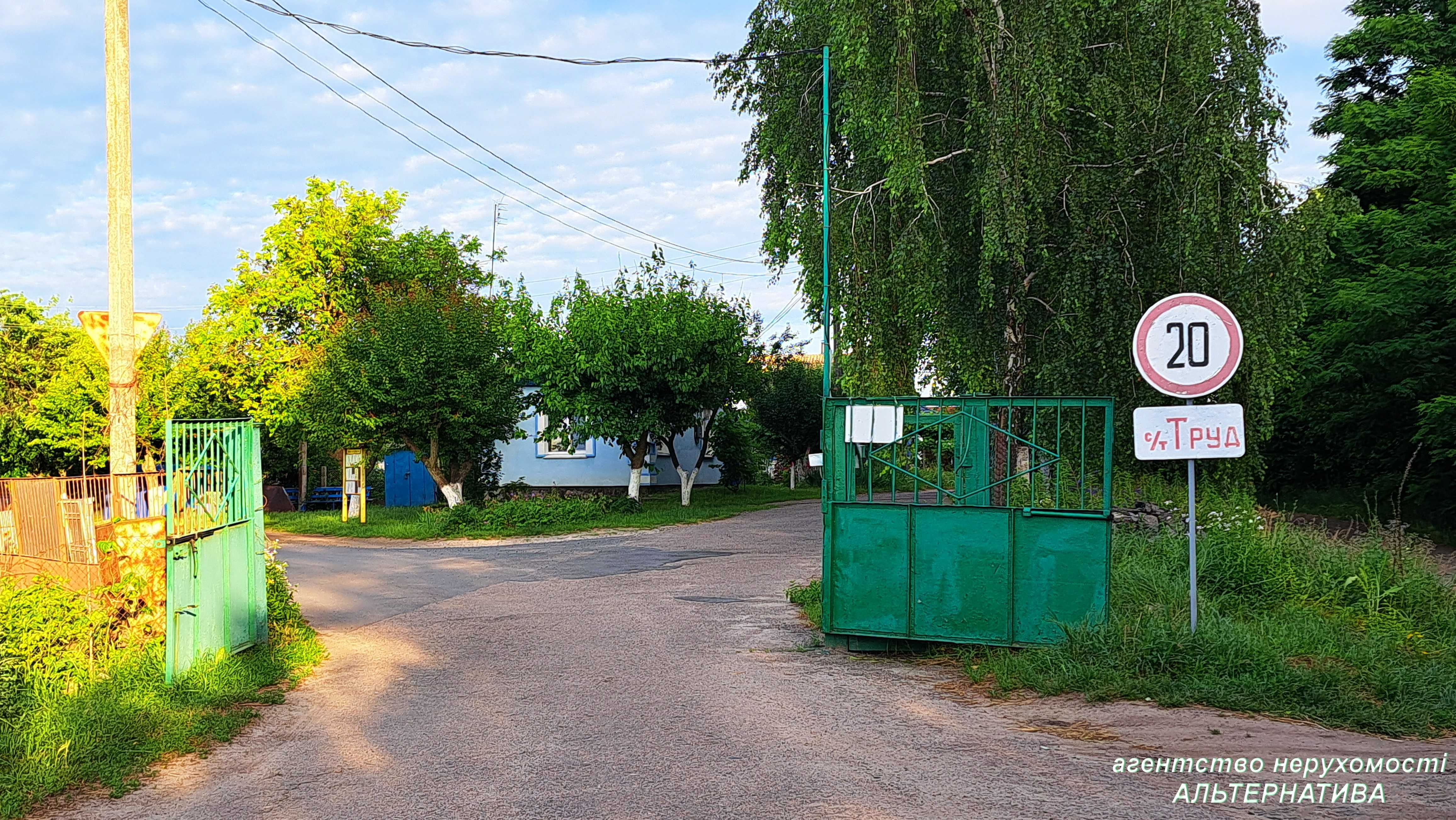 Дача с/т Труд 82м2 - 2 поверхи. Новий Дах. Центр Черкас 22 хв. на авто