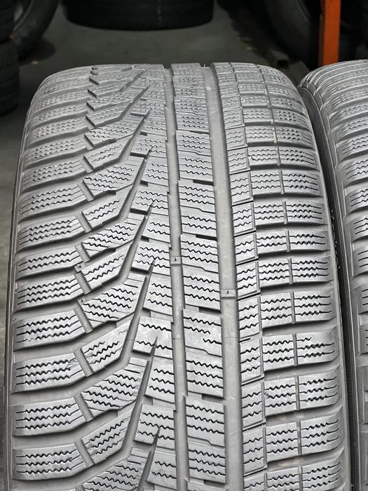 Шины зимние 245/45/R17 Hankook Winter IceptEvo2