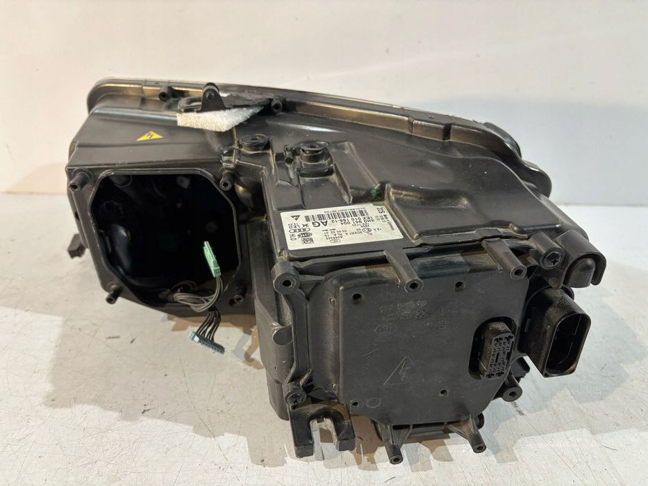 Audi A8 D4 lampa przednia full led prawa - 17469