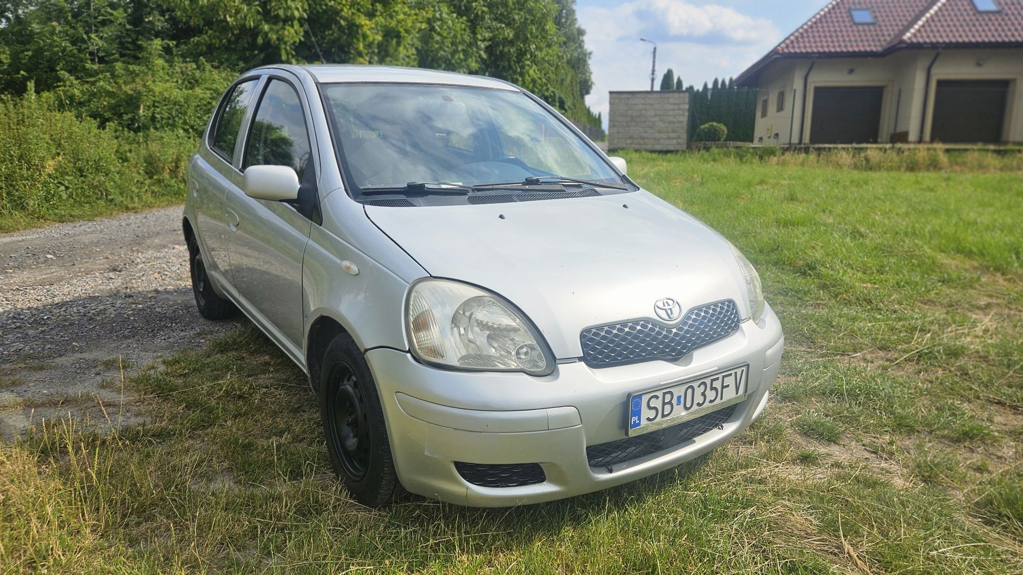 Toyota Yaris 1.4 Diesel, 2003 r.  Srebrna, zadbana, gotowa do jazdy!