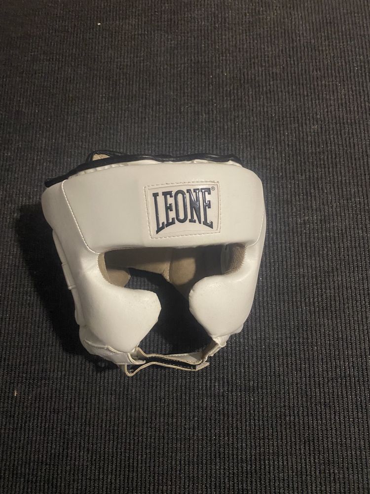 Luvas e capcete de Boxe