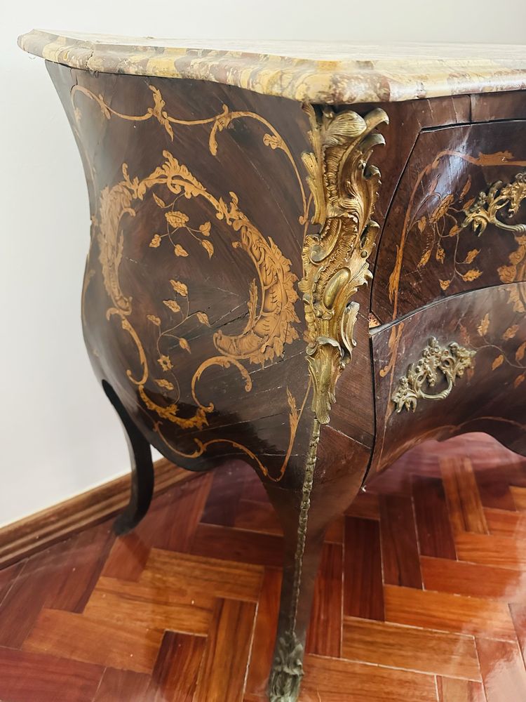 Cómoda antiga Luís XV