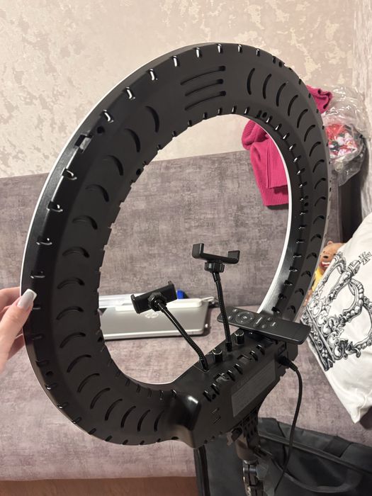 Лампа на посиленому штативі