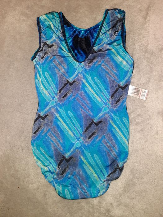 Купальник  гимнастический(на 13-16 лет)