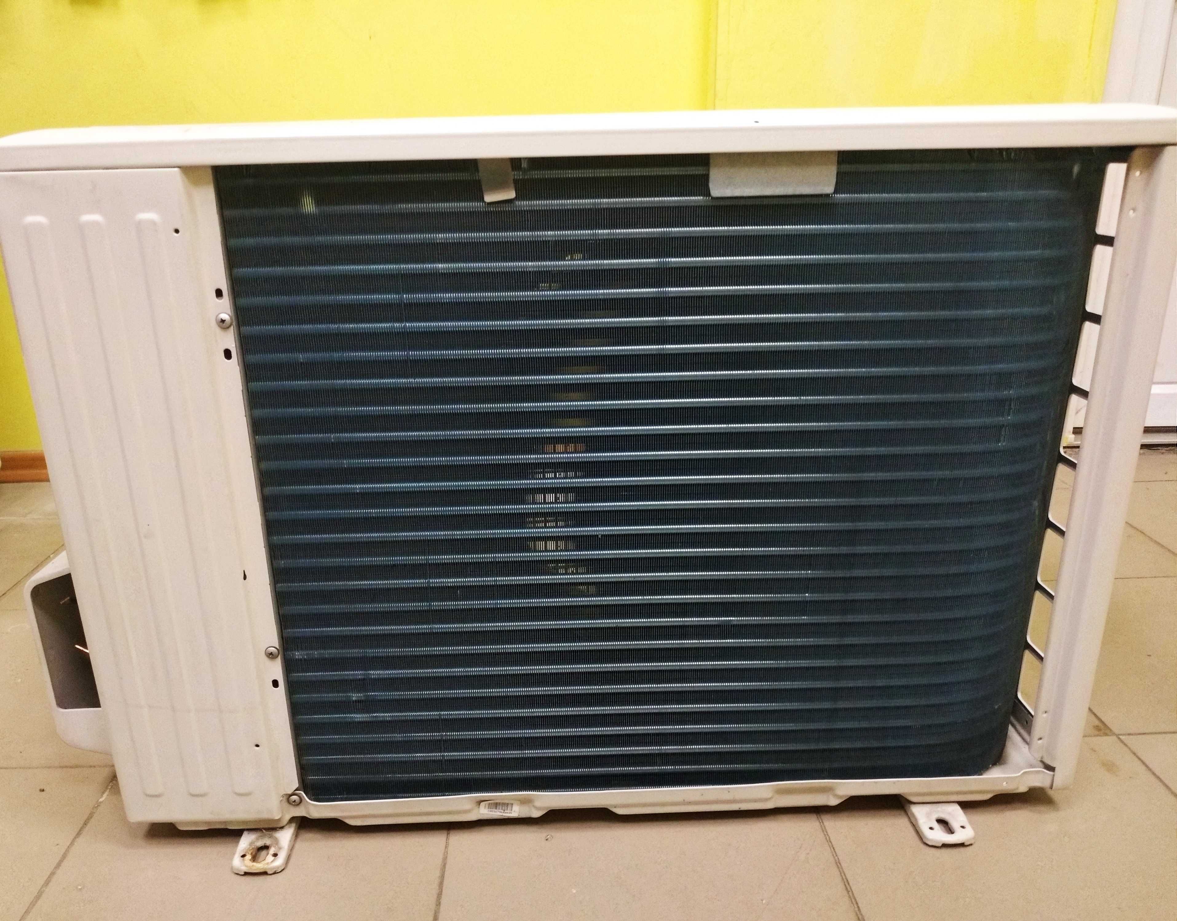 Sensei FTE-51GR (Gree 18 по факту) в идеальном состоянии кондиционер