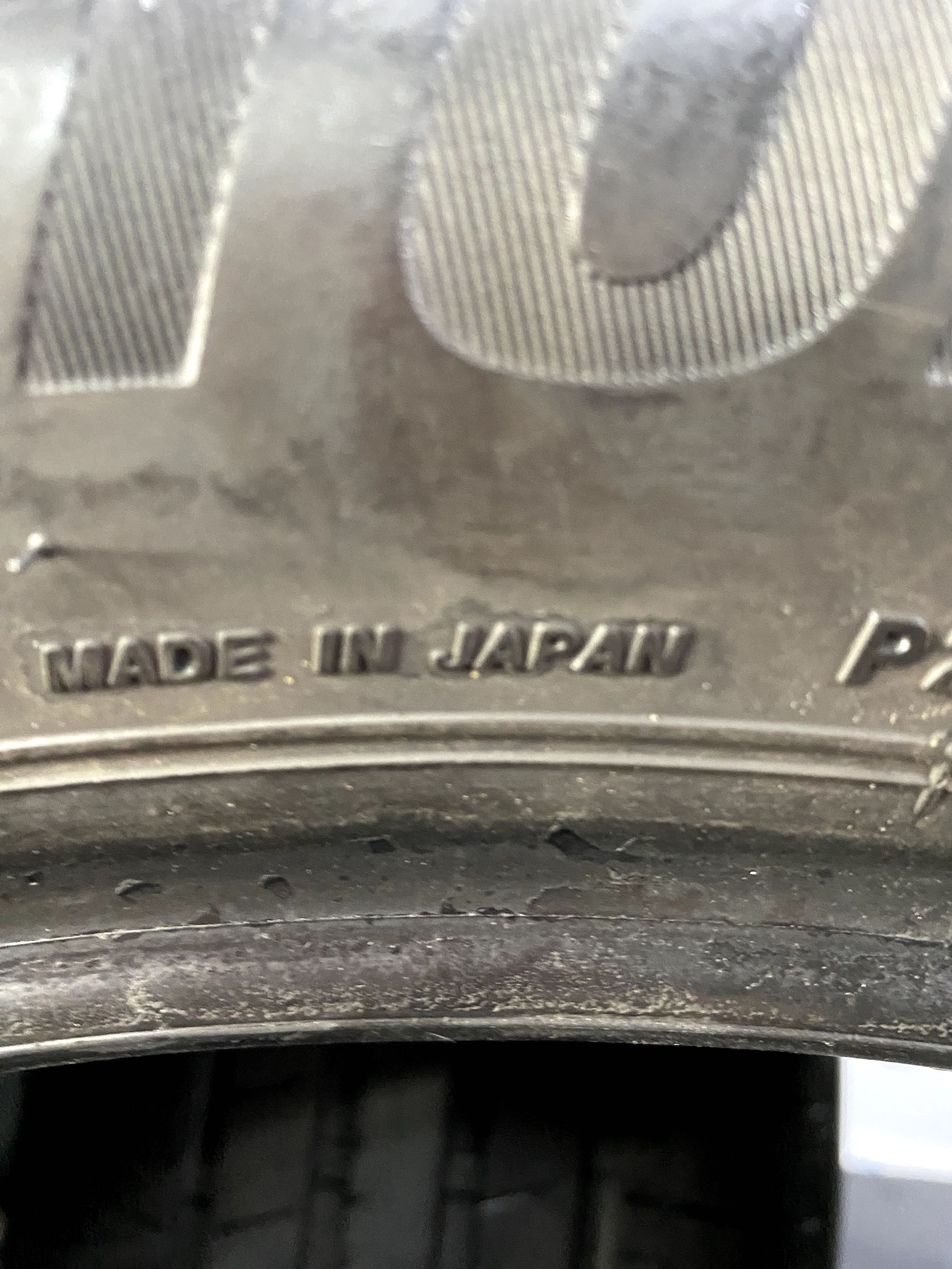 Літні шини 235 50 R20 100W Bridgestone Alenza. 2023р