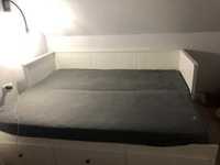 Białe łóżko Ikea rozkładane