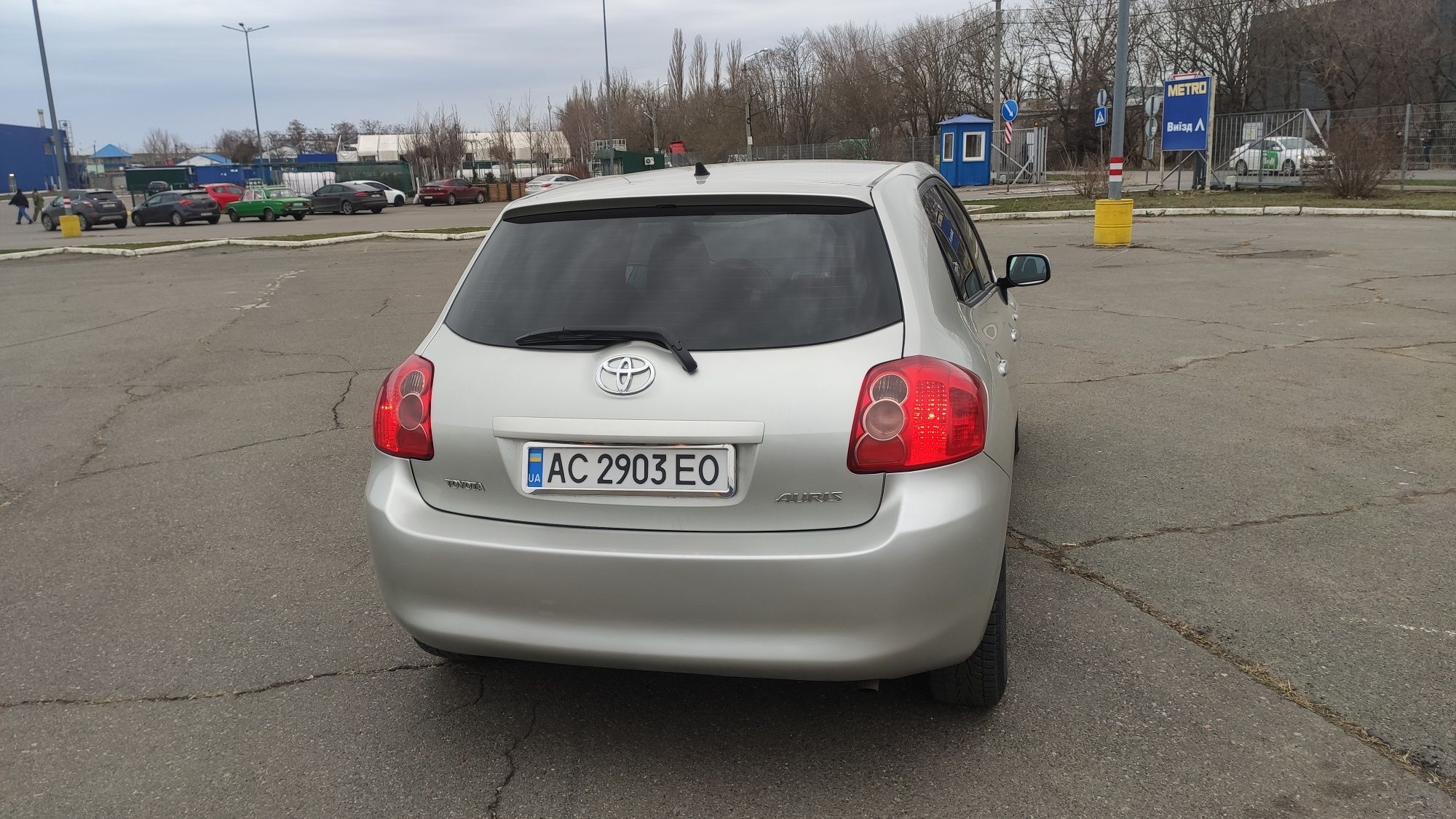 Продам Toyota Auris 1.4 disiel расход до 5л