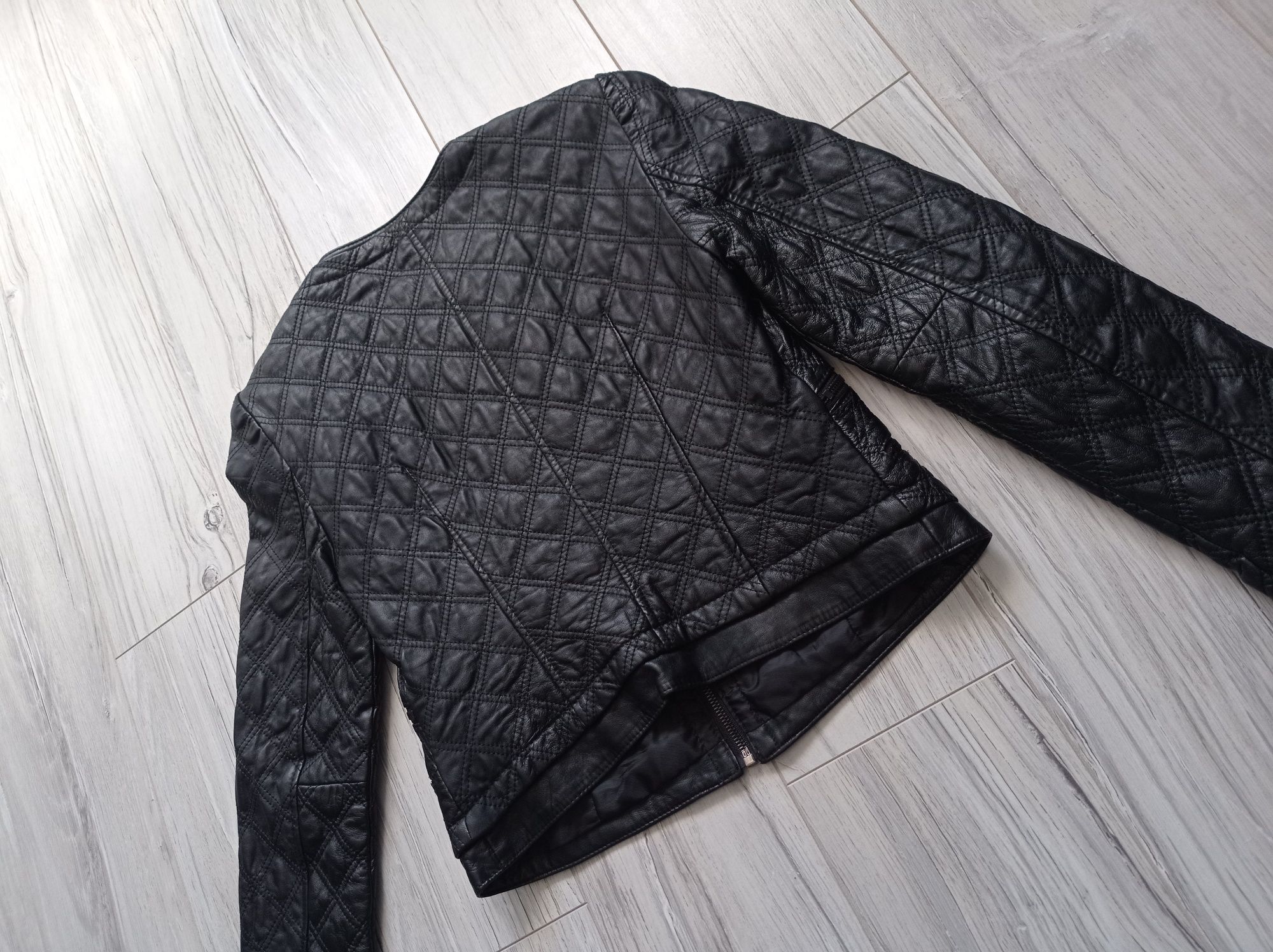 Czarna kurtka skórzana Zara rozmiar M