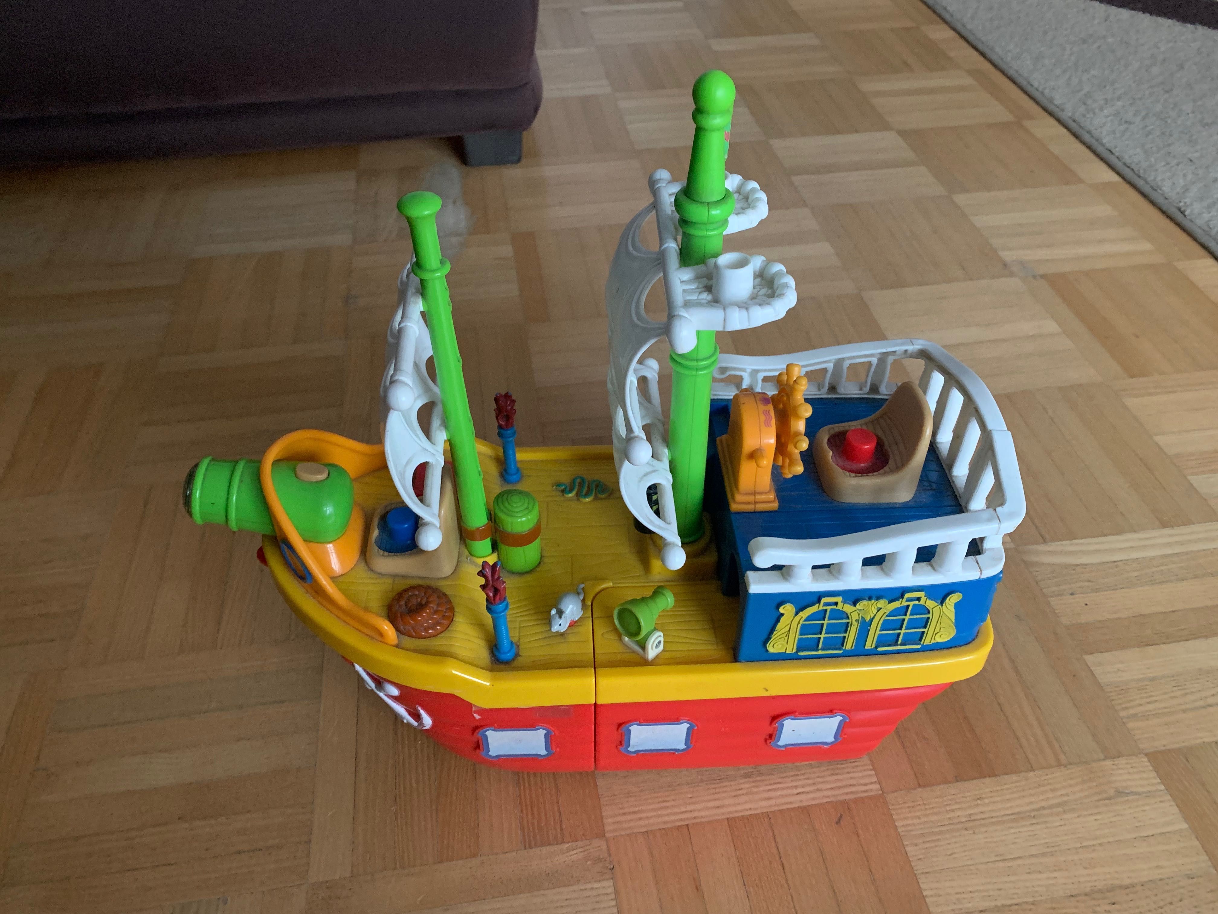 Statek piracki dumel, statek dla dzieci, zabawa piraci
