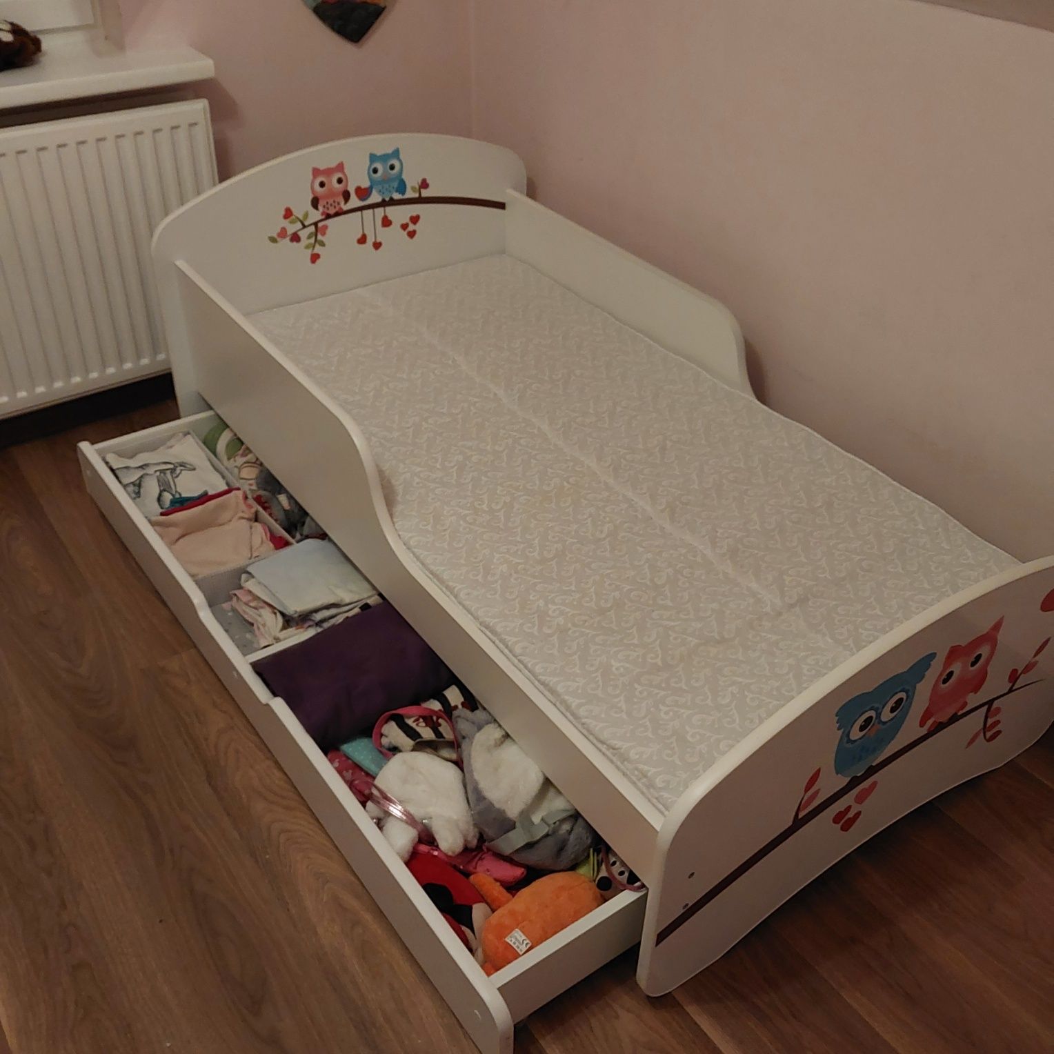 Łóżko dziecięce dla dziewczynki
