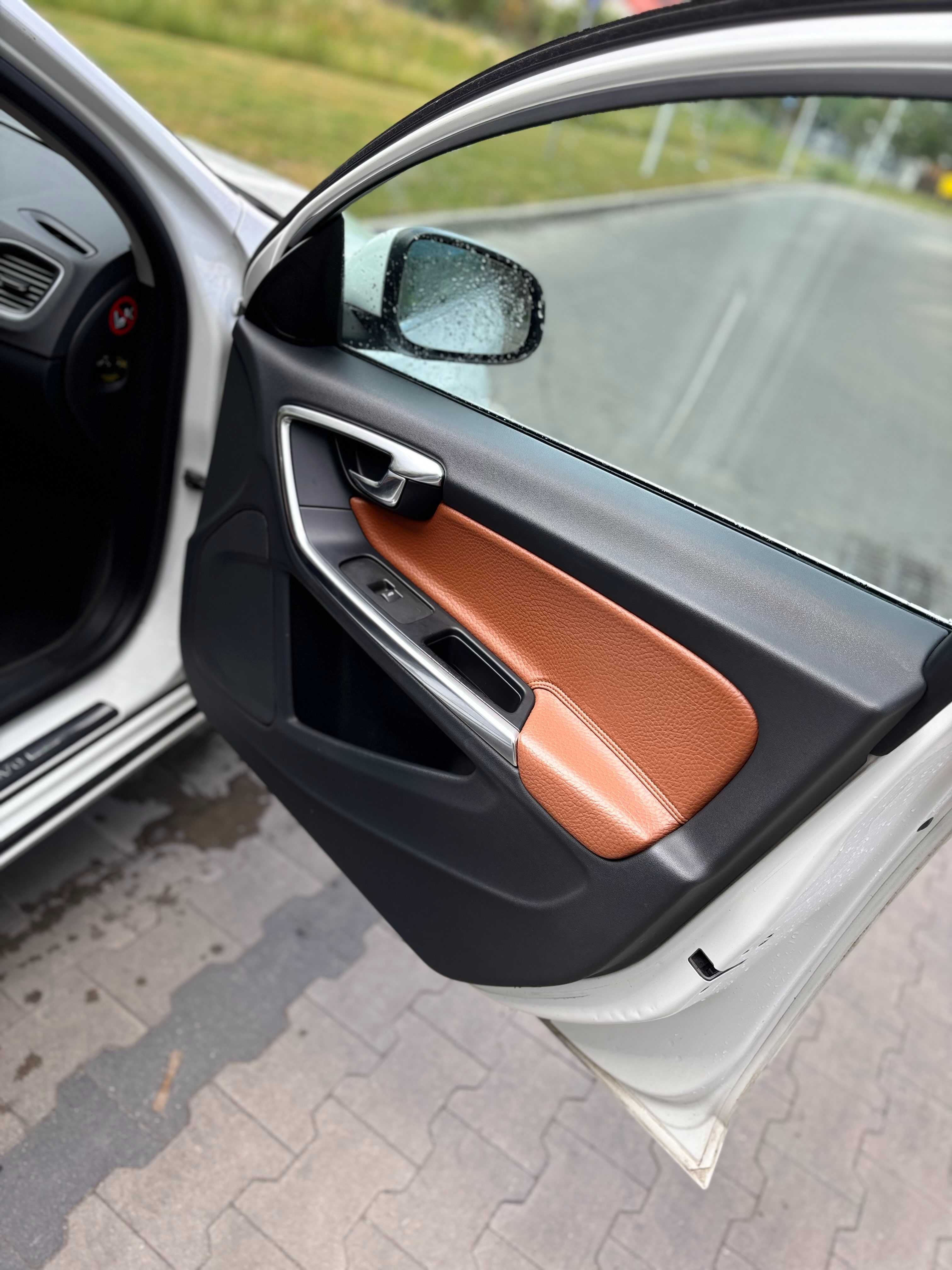Volvo V60 D3 2012r