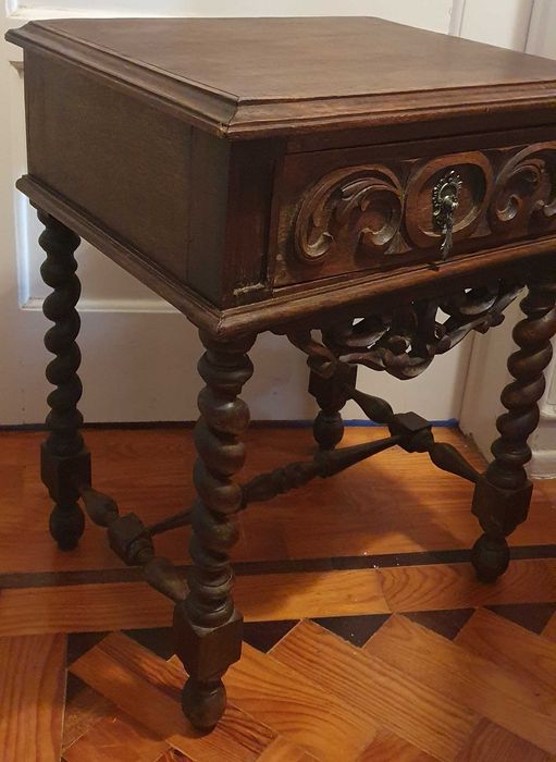 Mesa de cabeceira-Oportunidade