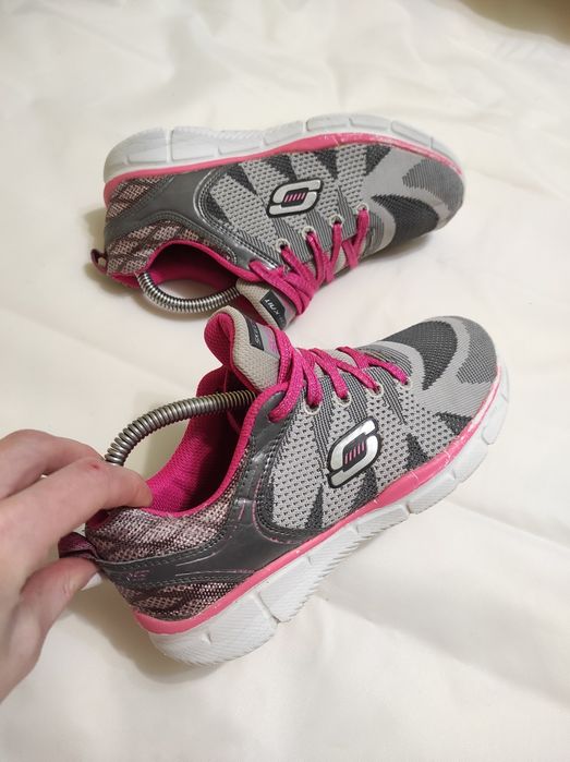Кросівки Skechers 32-33р. 22см оригінал гарний стан