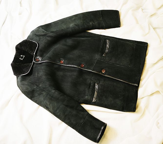 Продам натуральную итальянскую длинную дубленку от бренда D&G ( Italy)