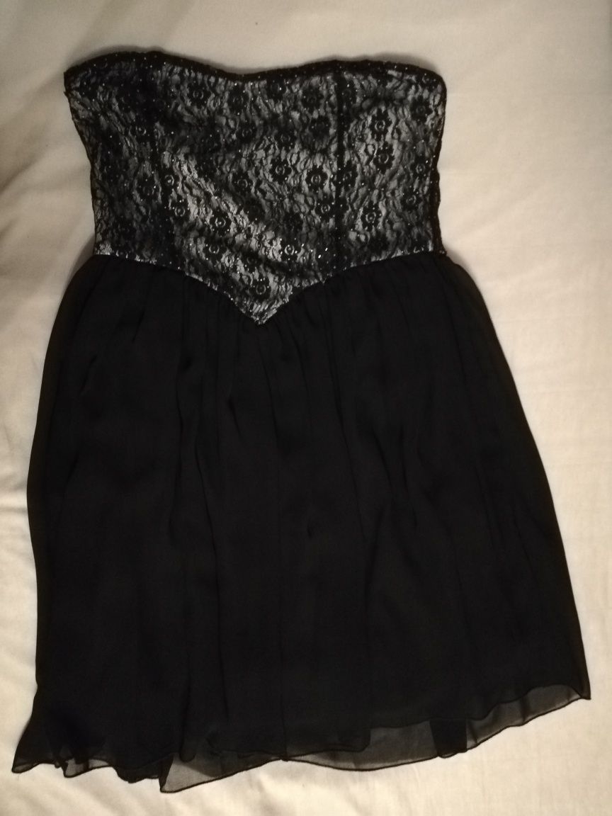 Sukienka mini bez ramiączek czarna tiulowa koronka