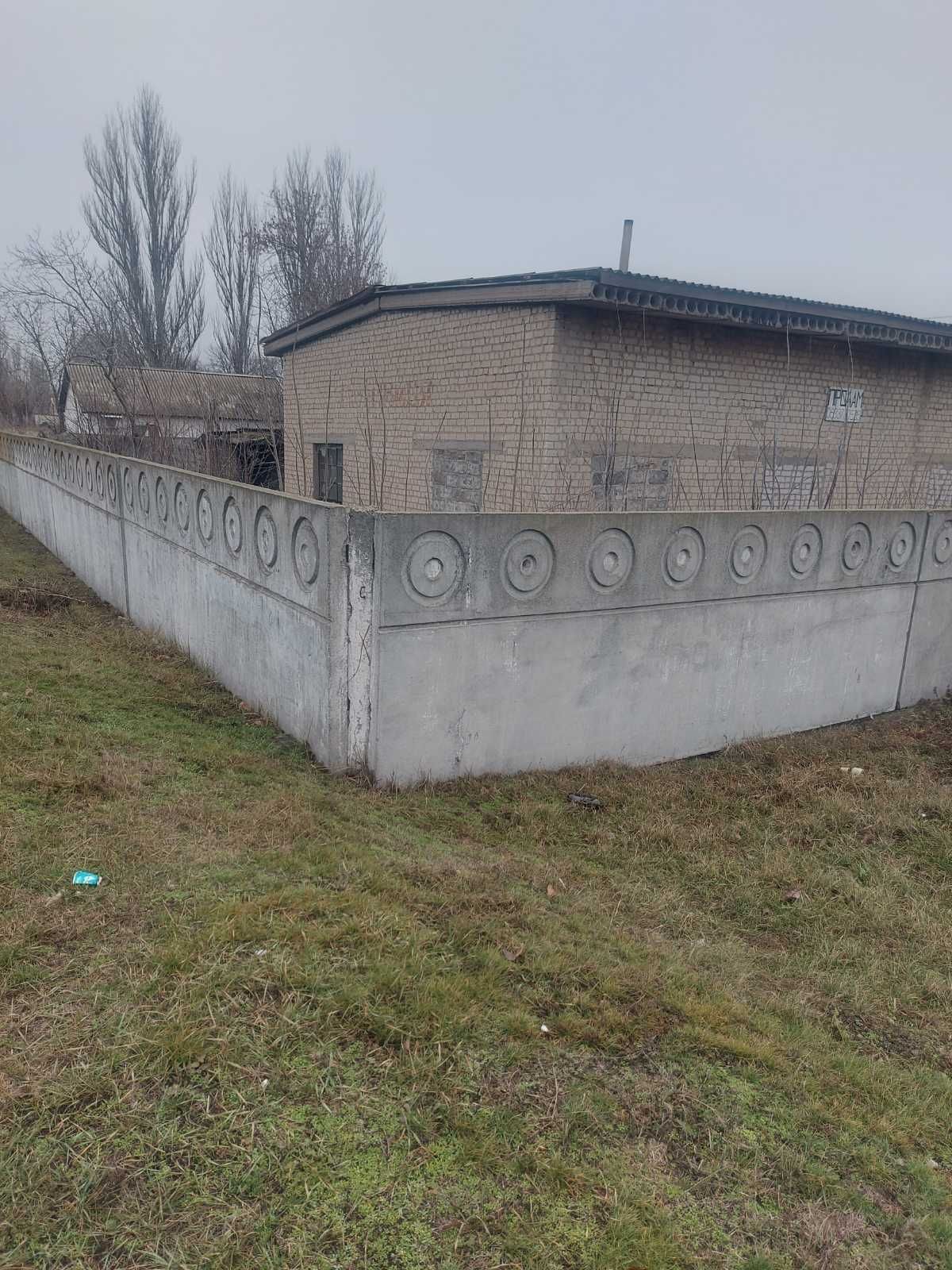 Продам промислову будівлю біля залізничного вокзалу м. Апостолове