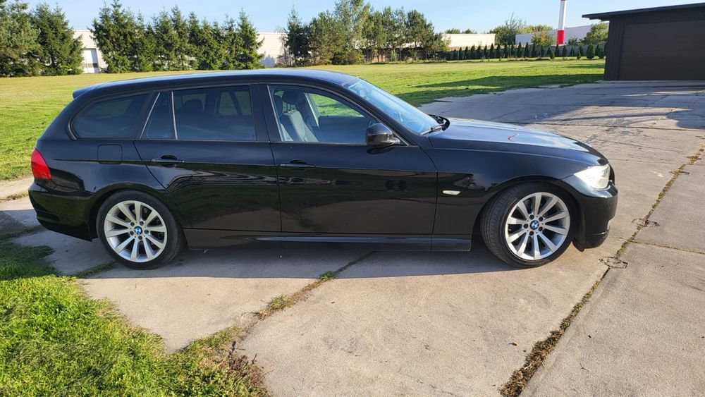 BMW E91 170 koni 2.0 Benzyna