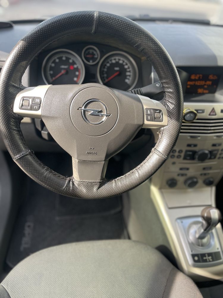 Opel Astra GTC 2007