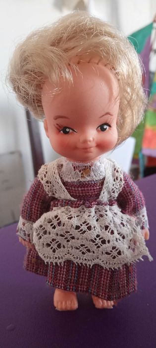 Boneca de borracha alemã ARI, 1960