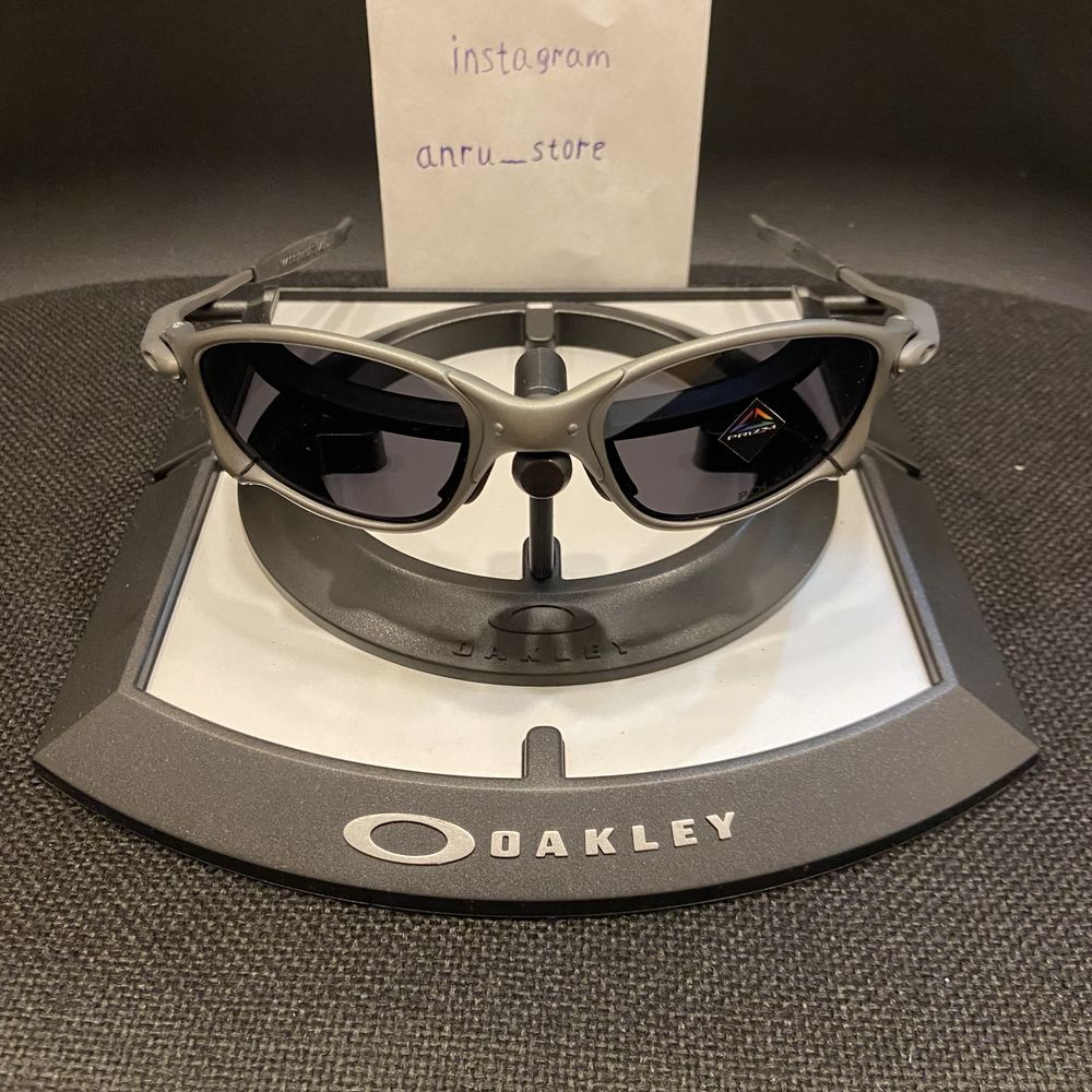 Солнцезащитные очки Oakley Black iridium Prizm