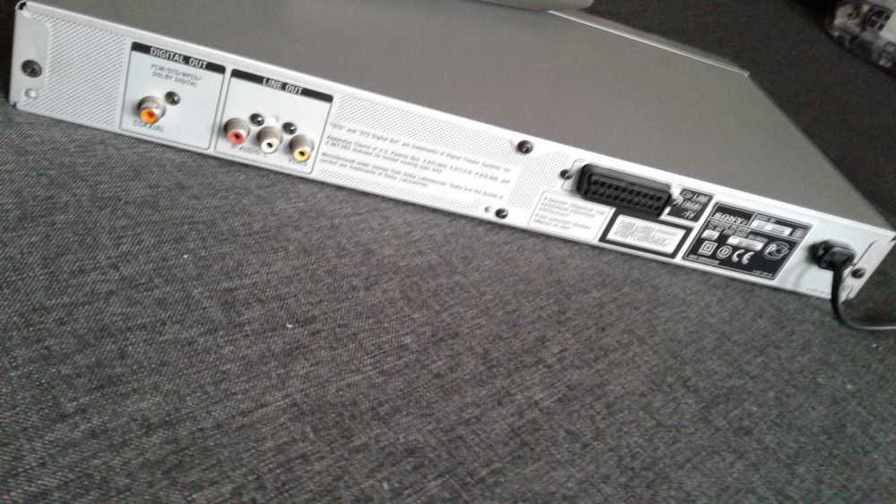 Sony CD -DVD Player DVP-NS330