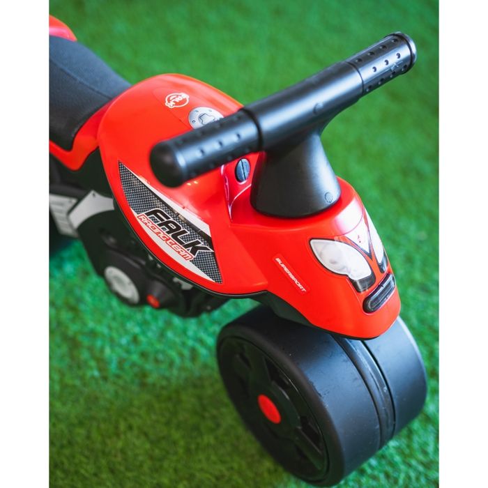 Jeździk Racing Czerwony Szerokie Koła 1+ FALK