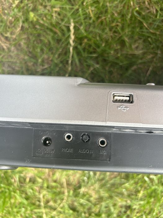 Organy, stan prawie jak nowy super spraedza sie dla początkujacych