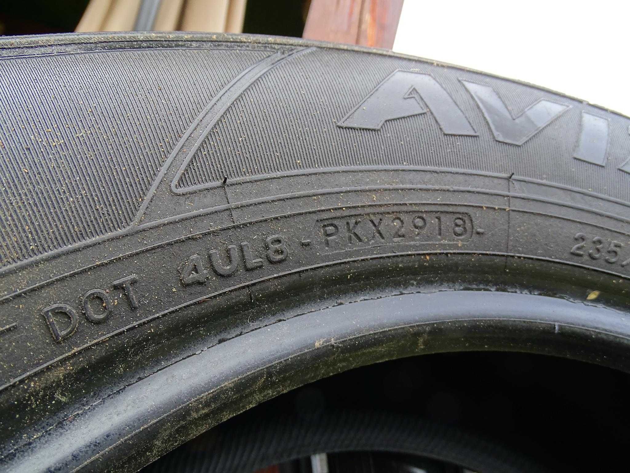 Opony wielosezonowe YOKOHAMA AVID 235/65 R17 104T - komplet 4 sztuk