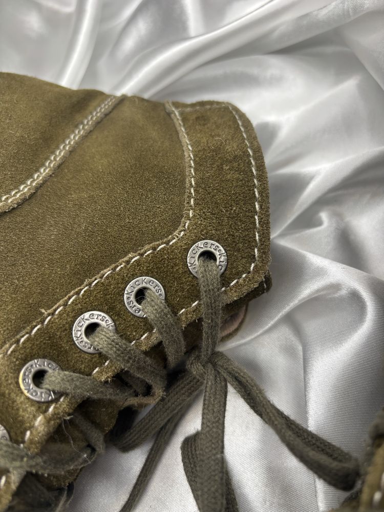 buty Kickers zamszowe zielone khaki zgniła zieleń goblincore unisex