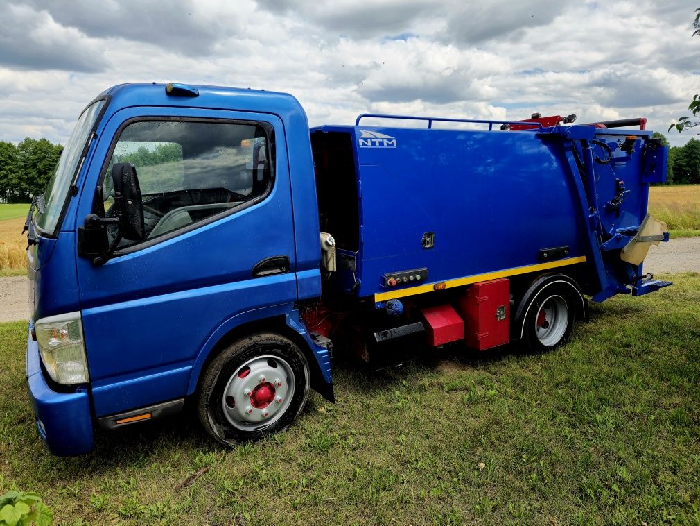 Śmieciarka Mitsubishi Fuso NTM