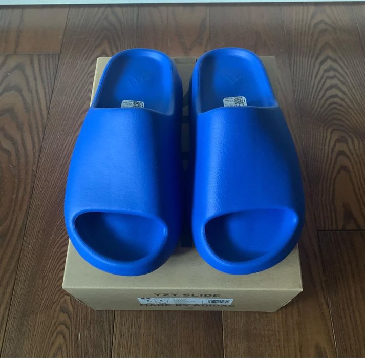 Yeezy Slide niebieskie rozmiar 42
