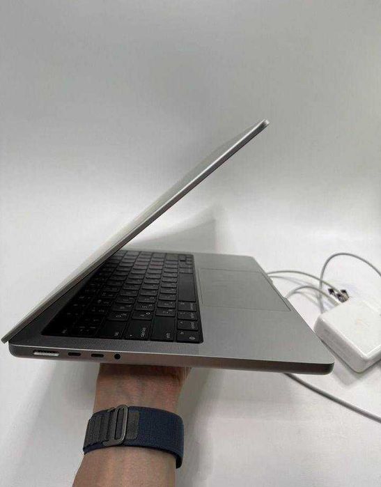 Apple MacBook Pro 14 (M1 Pro 2021) 16/512Gb