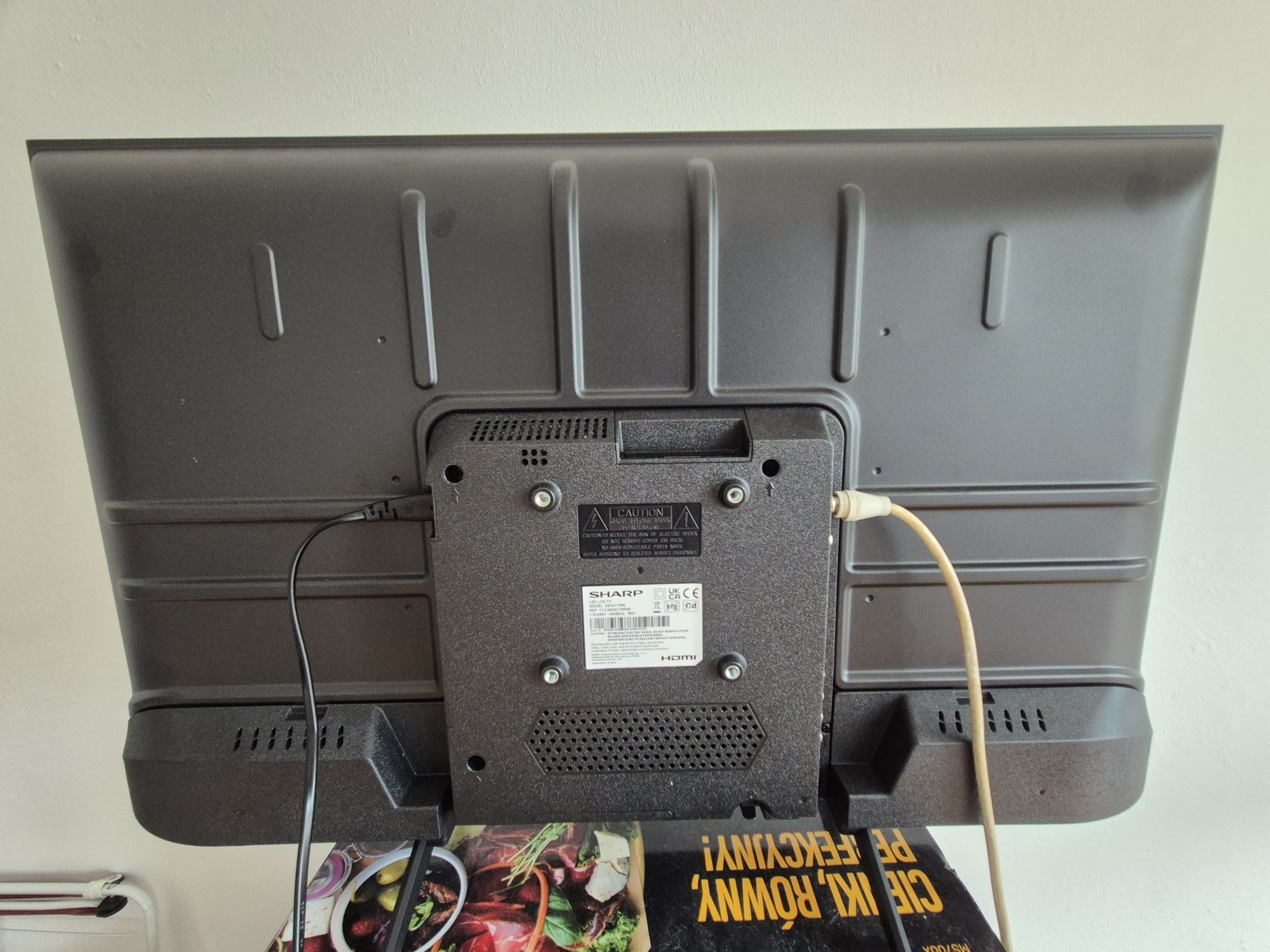 Telewizor SHARP LED LCD TV Model 32HA1705E