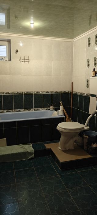 Продам частину будинку Центр